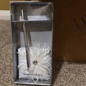 Elegant White Feather Pen Set - new